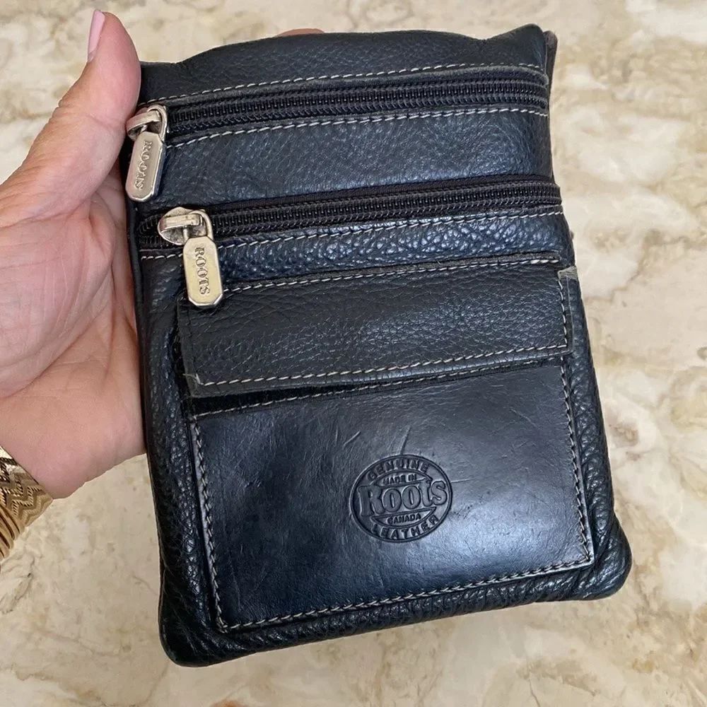 Roots Hanging Pouch Tribe Leather Crossbody Bag Black